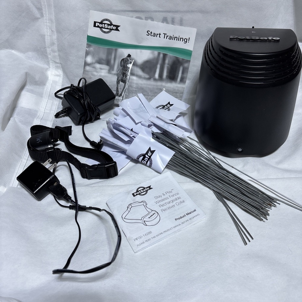 PetSafe RFA-608 Wireless Fence Transmitter and Rechargeable Collars Book Plug In
